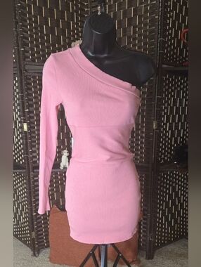 Fashion Nova One-Shoulder Ribbed Pink Bodycon Dress